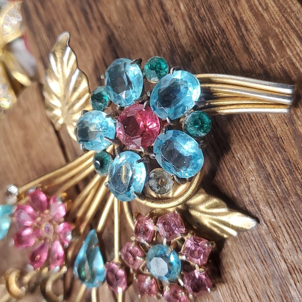 B807 stunning 1920s antique flower bouquet brooch large WOW! - Picture 2 of 7
